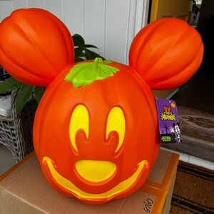 Mickey Mouse light up jack-o-lantern. 2024 Disney Parks edition.